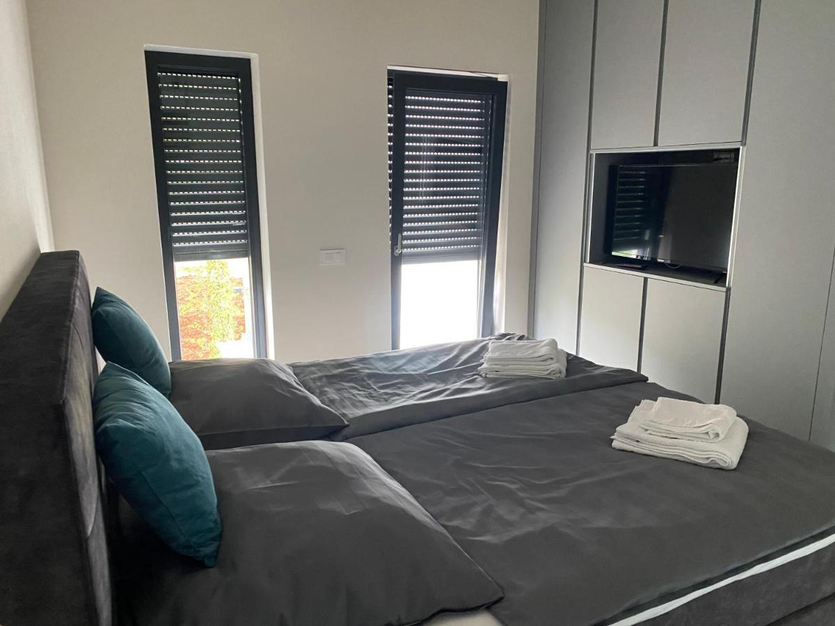 Villa Lujo Porec Funtana Luaran gambar